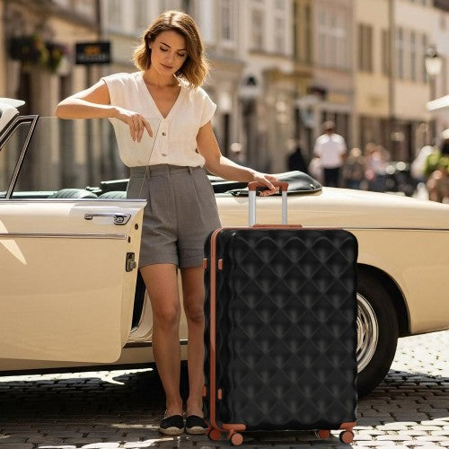 British Traveller K2395L 32-inch black and brown suitcase – detail view 32
