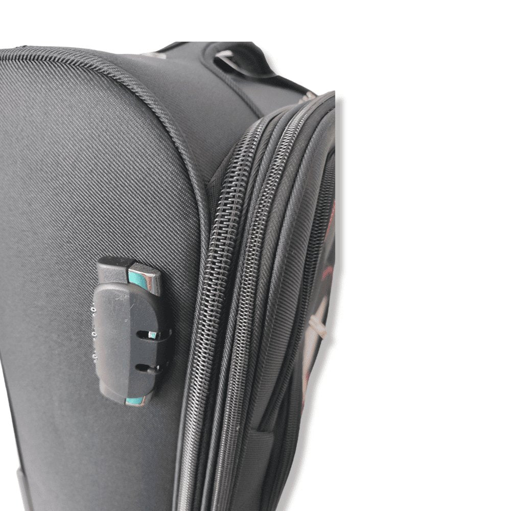 Eagle Capacity black bag – wheel detail